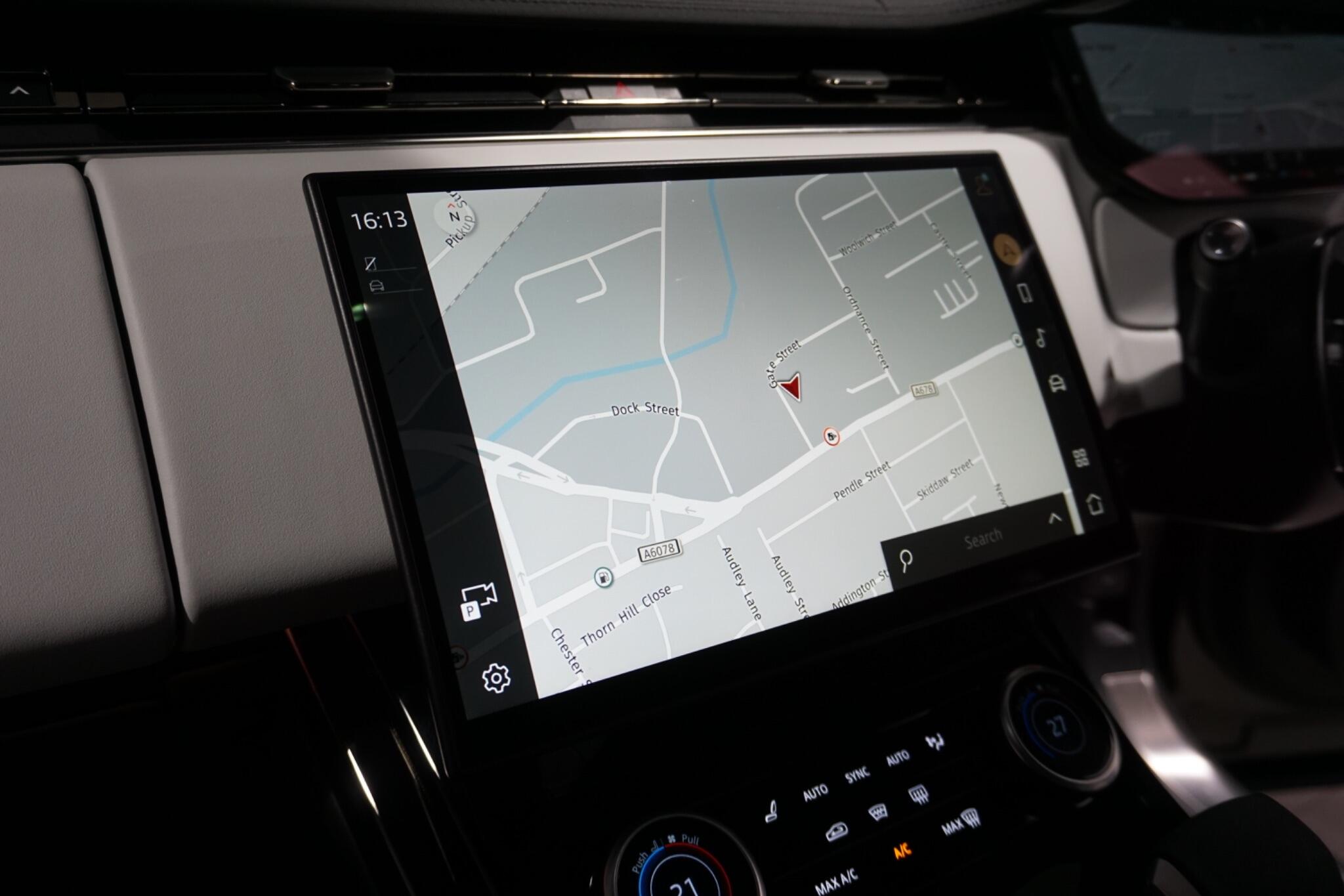 Land Rover Range Rover Sport 3.0 D300 MHEV Dynamic SE SUV 5dr Diesel Auto 4WD Euro 6 (s/s) (300 ps)